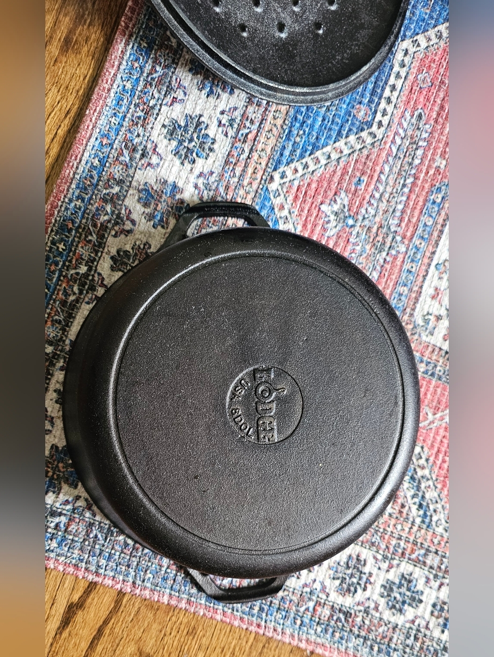 Lodge 5qt Black Cast Iron Dutch Oven with Lid: Tarnish & Rust-Resistant - Picture 3 of 5
